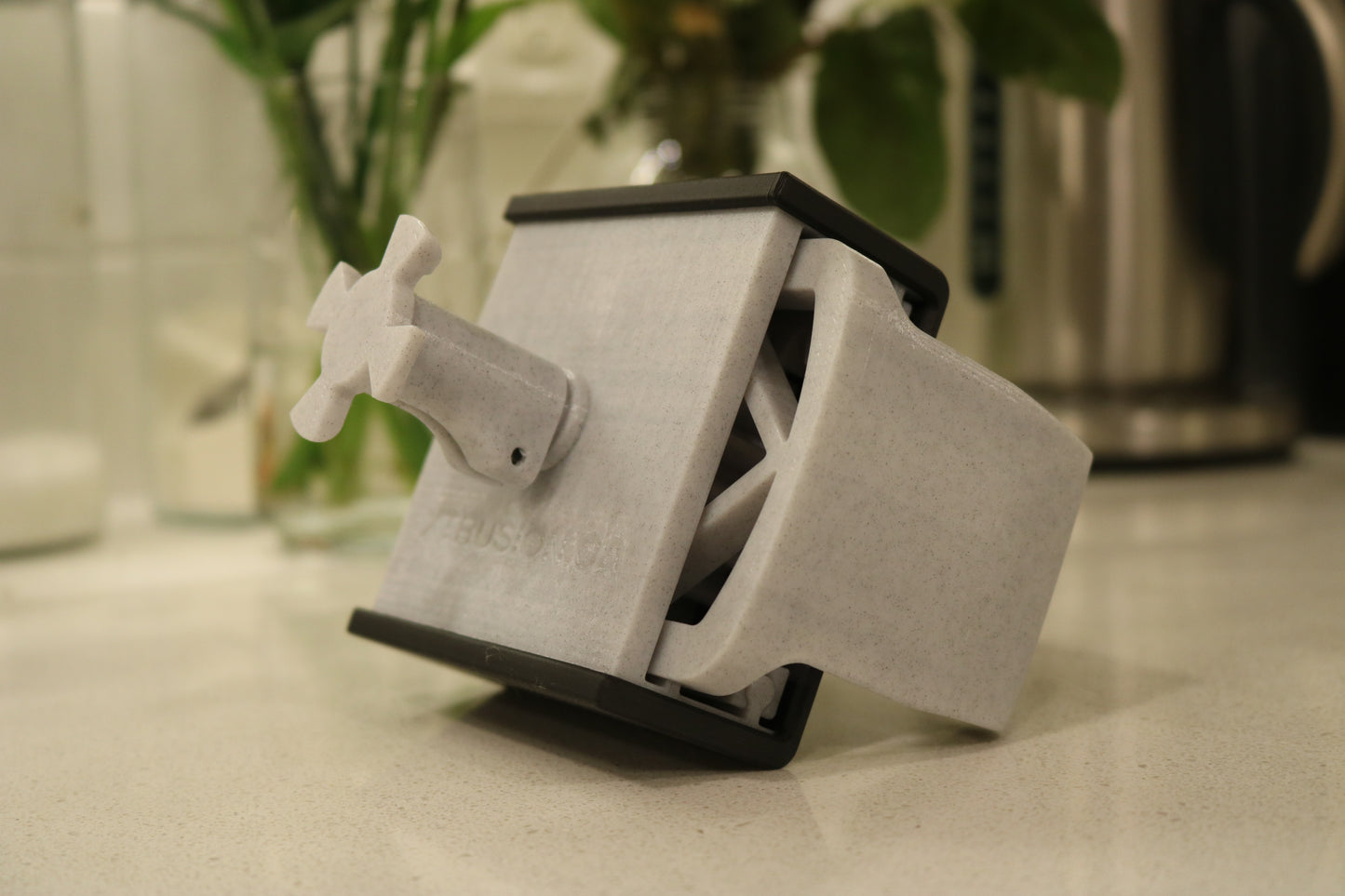 Spring-Loaded Ski Edge Clamp